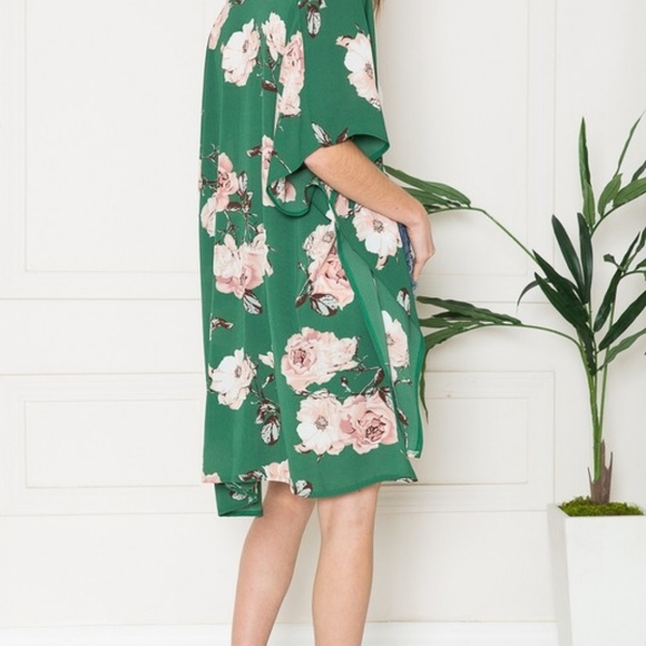 Green Floral Side Slit Kimono Wear it for St Patrick's Day!! - Picture 4 of 5